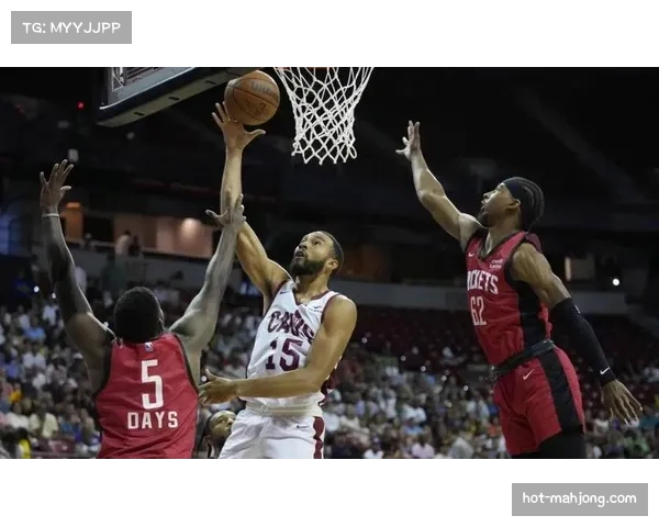 骑士年轻核心莫布里顶住高强度压力,在战术体系中扮演愈发关键角色